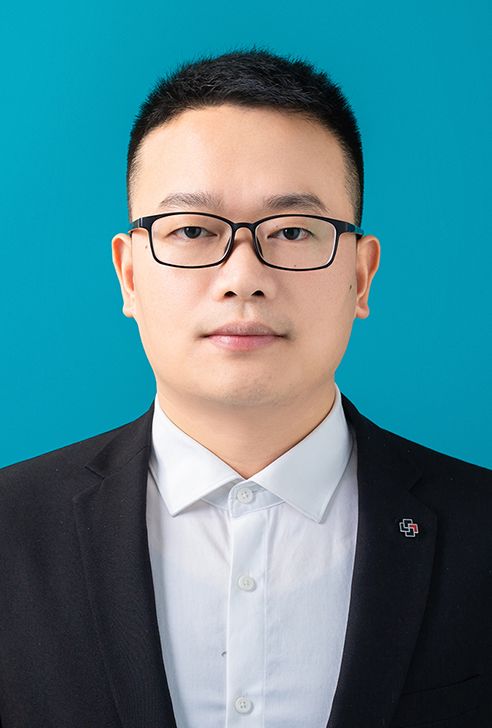 党组成员、总工程师：邓长青